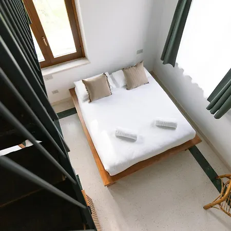 Nike Country Retreat - 7 *